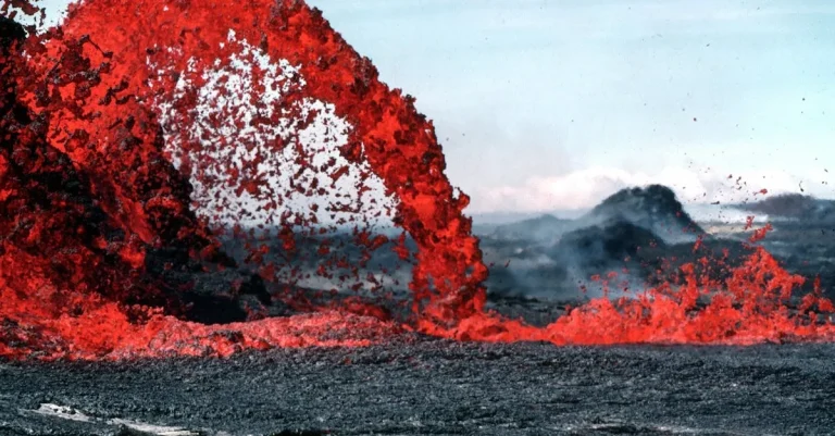 How The Hawaiian Islands Were Formed By Undersea Volcanoes