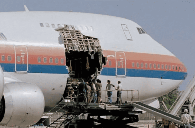 United Airlines Flight 811's Cargo Door Failure