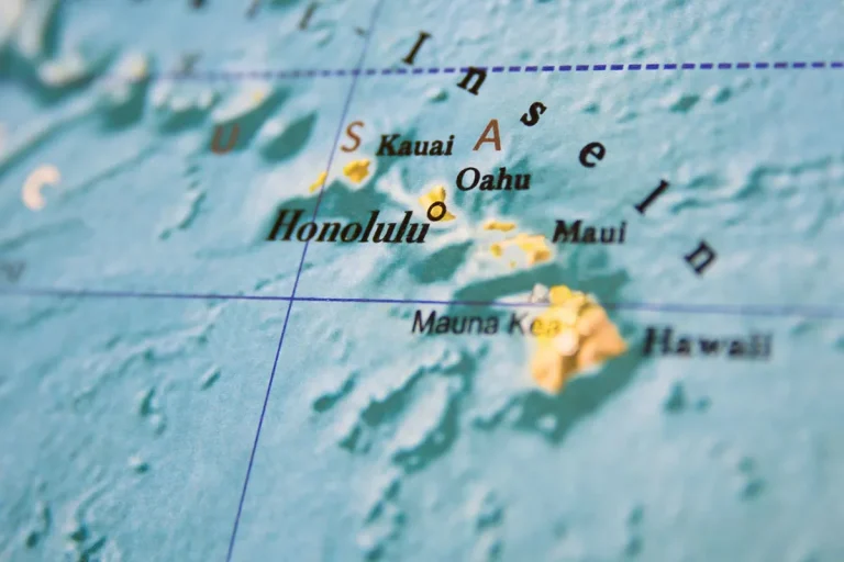 How Far Are The Hawaiian Islands From Each Other?