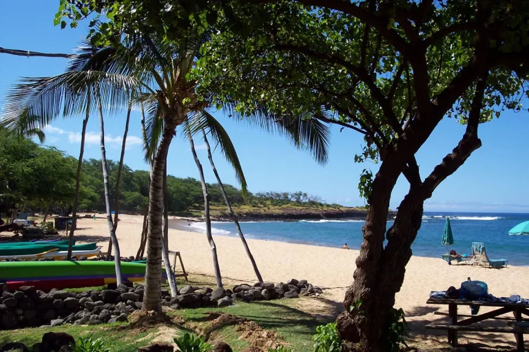 The Least Touristy Island In Hawaii For A True Hawaiian Escape