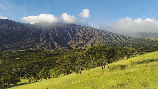 Maui's mountains