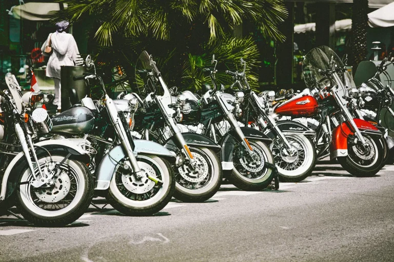 An In-Depth Look At Motorcycle Clubs In Hawaii