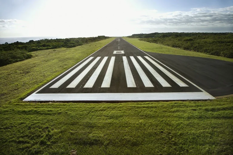 The Shortest Runway In Hawaii